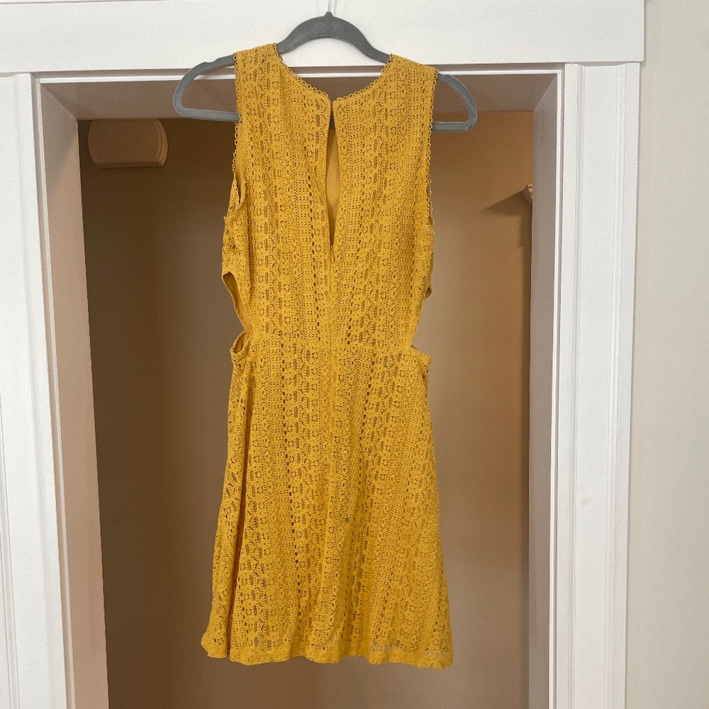 Dress - Picture 2 of 2